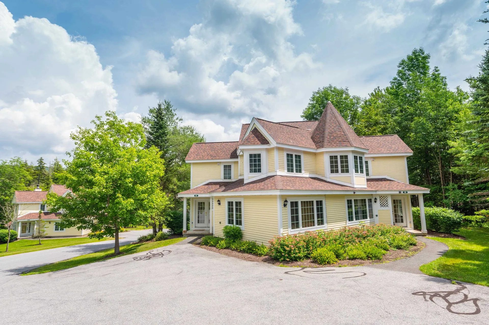 30b Queen Annes Way Dover VT 05356