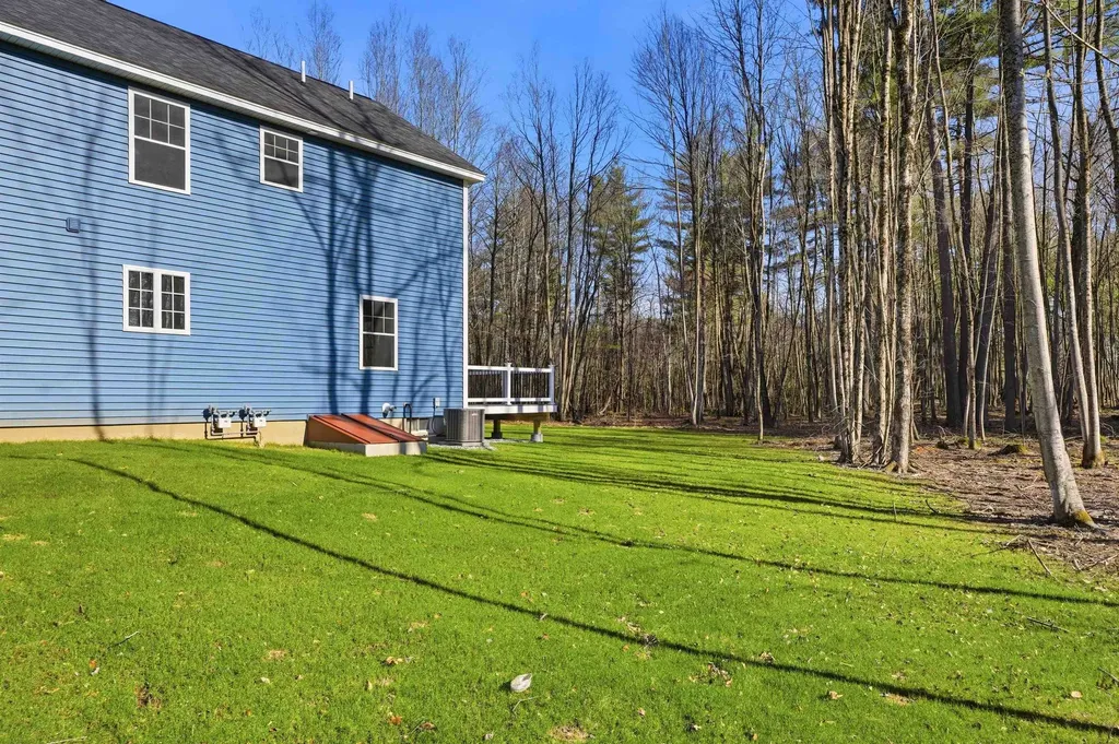 7 Talent Road Litchfield NH 03052