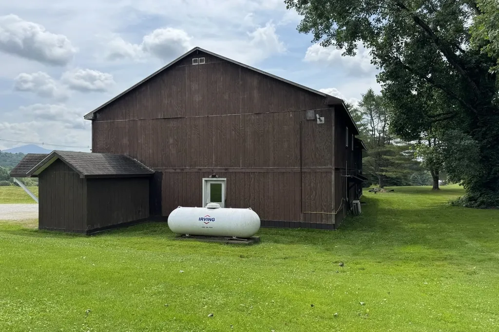 2631 North Grove Street Rutland City VT 05701