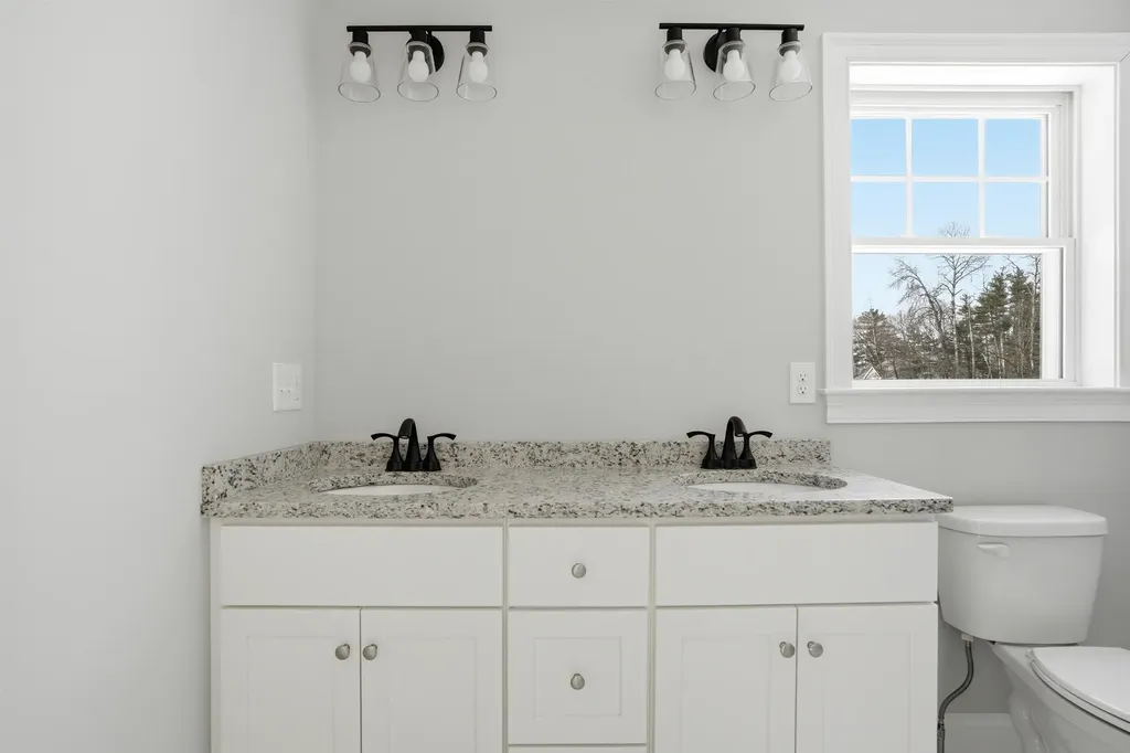 5 Talent Road Litchfield NH 03052