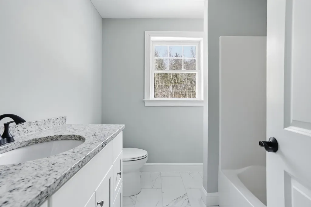 5 Talent Road Litchfield NH 03052