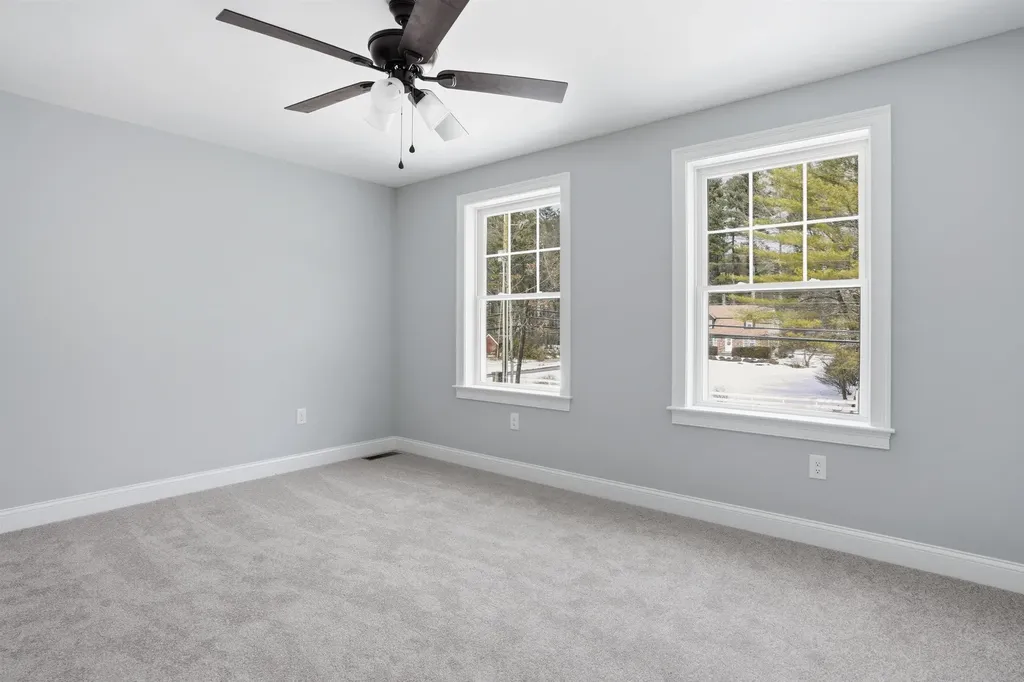 5 Talent Road Litchfield NH 03052