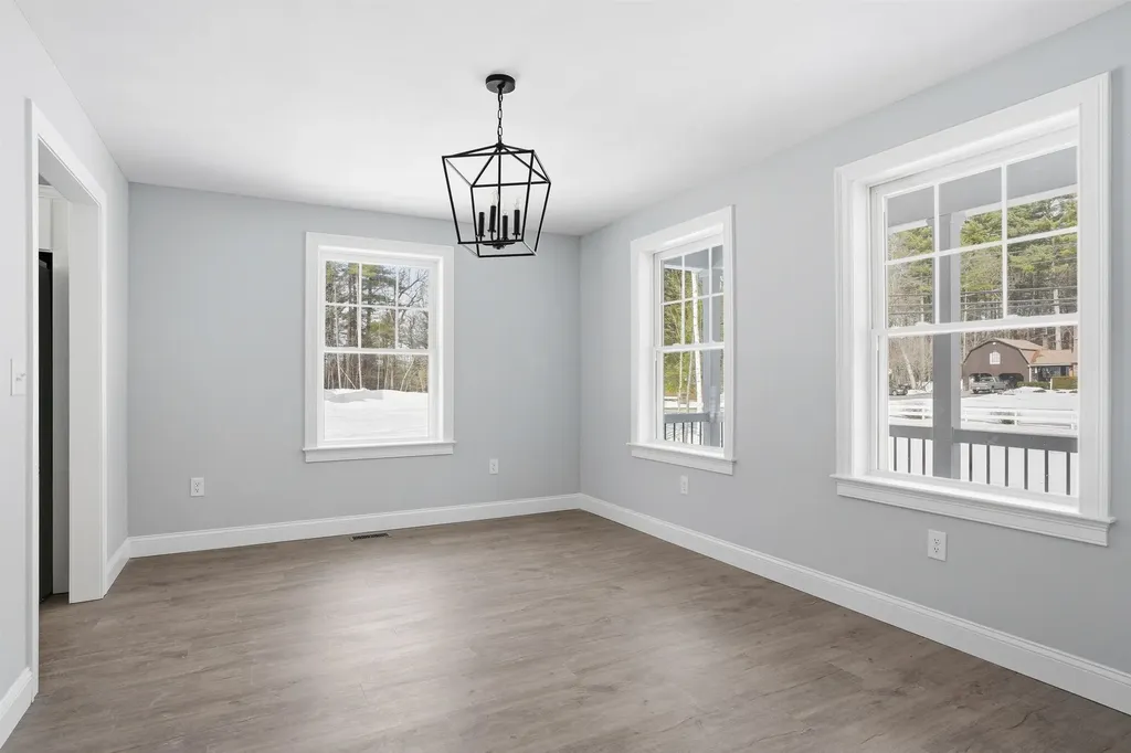 5 Talent Road Litchfield NH 03052