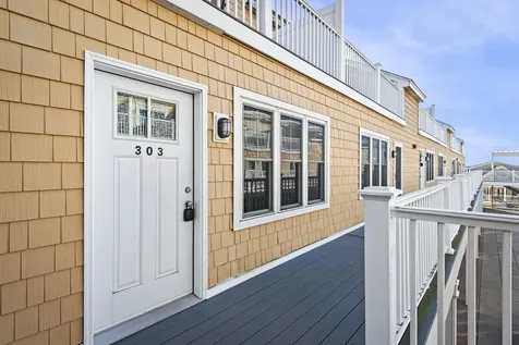 128 Ashworth Avenue Hampton NH 03842