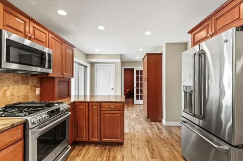 81 Holly Street Goffstown NH 03045-1342