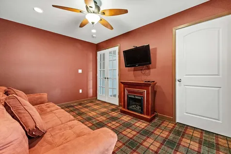 81 Holly Street Goffstown NH 03045-1342