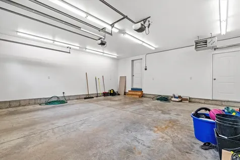 81 Holly Street Goffstown NH 03045-1342