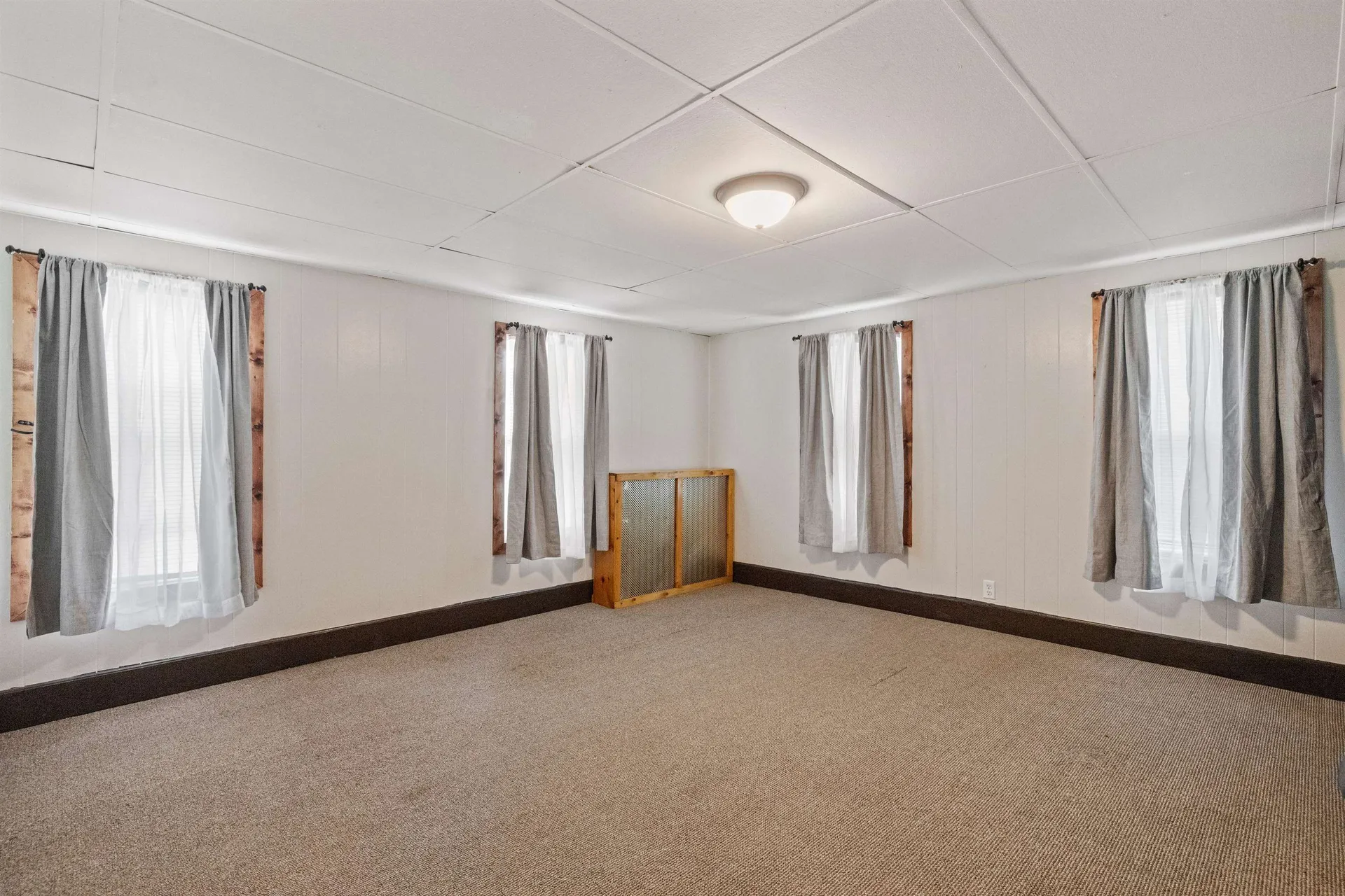 835 Western Avenue Berlin NH 03570