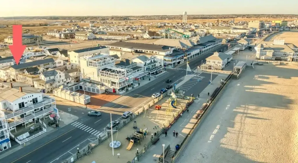 12 G Street Hampton NH 03842