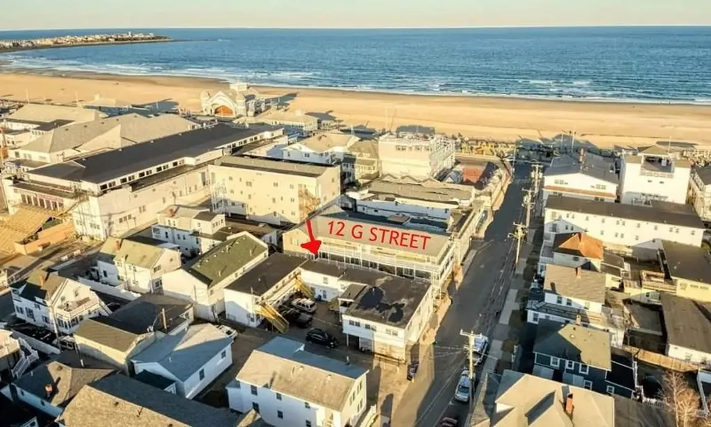 12 G Street Hampton NH 03842