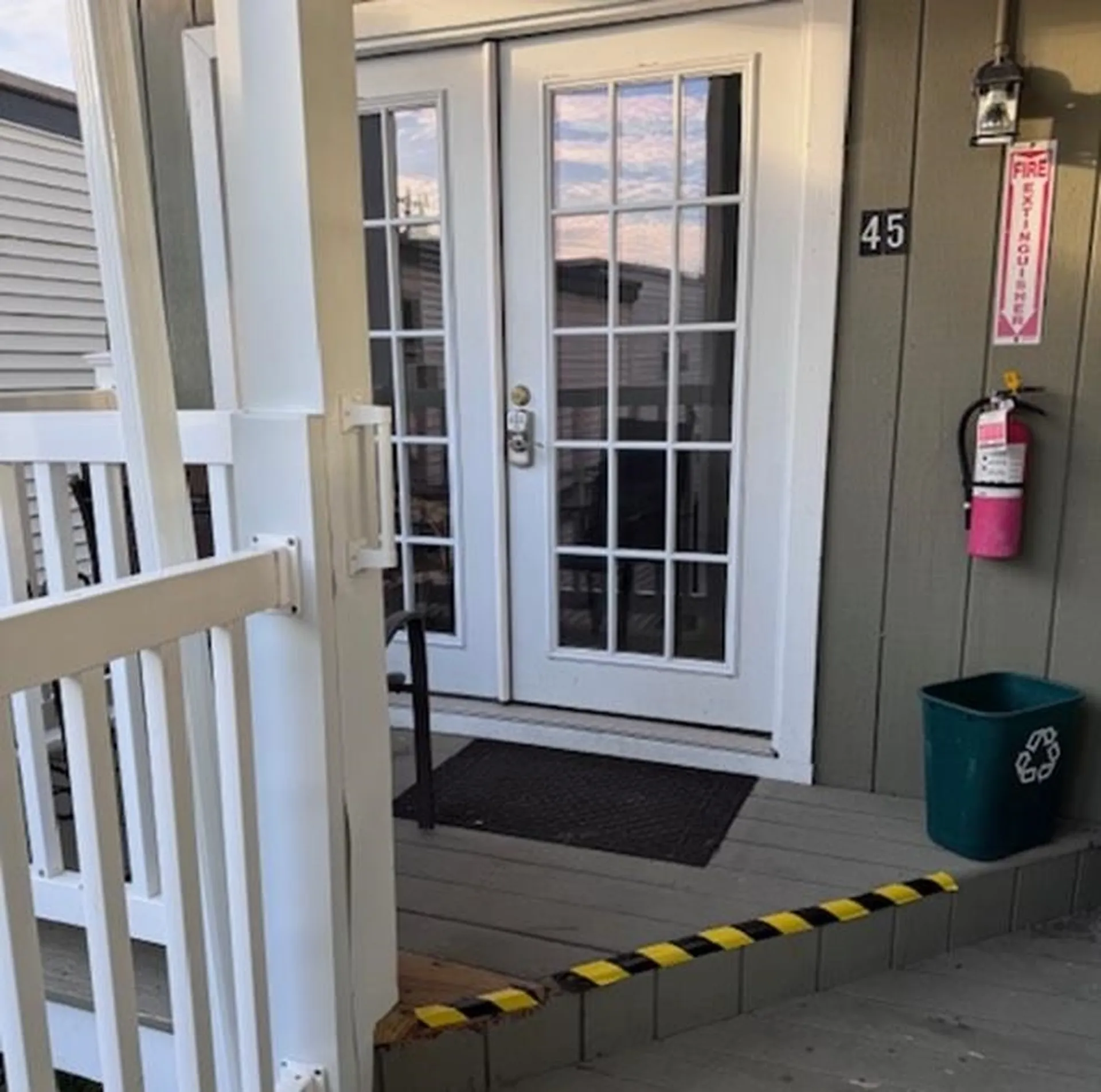 12 G Street Hampton NH 03842