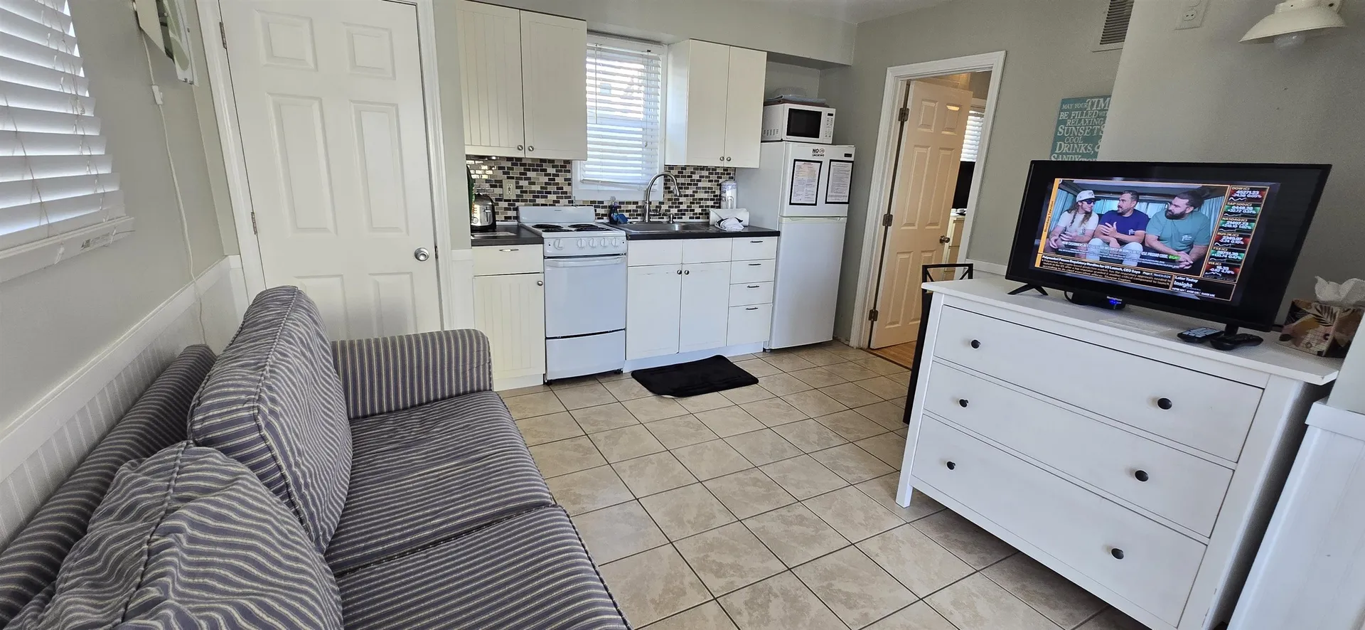 12 G Street Hampton NH 03842