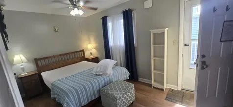 12 G Street Hampton NH 03842