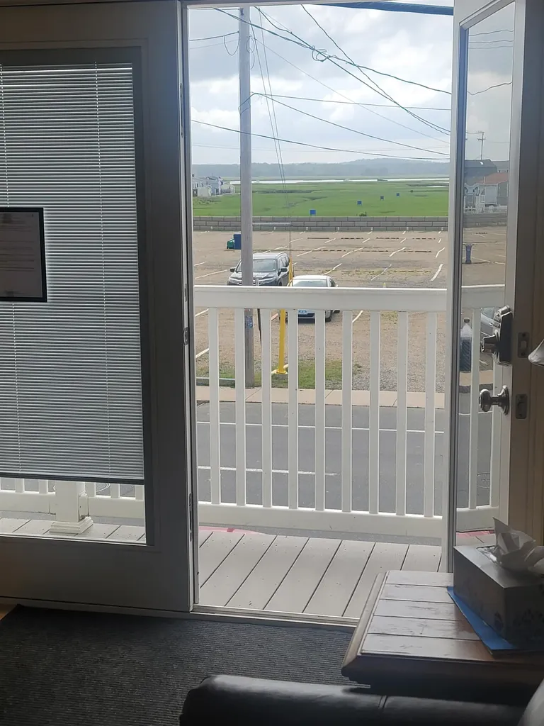 89 Ashworth Avenue Hampton NH 03842