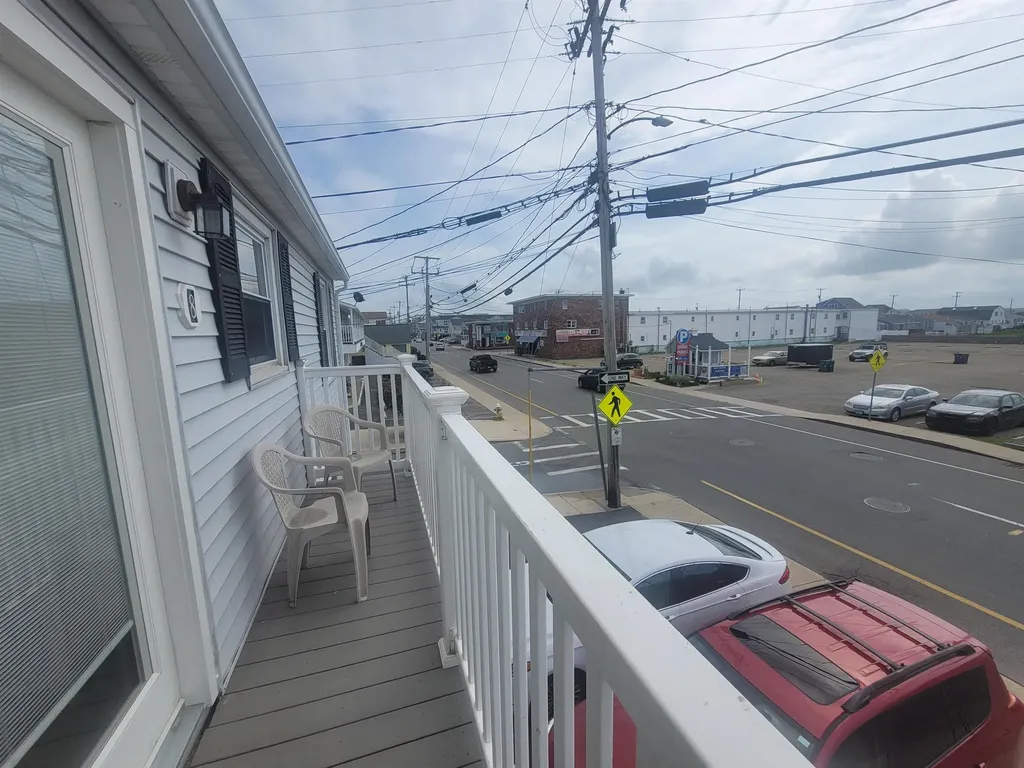 89 Ashworth Avenue Hampton NH 03842