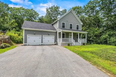 1 French Road Epping NH 03042