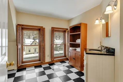 565 Main Street Warren VT 05674