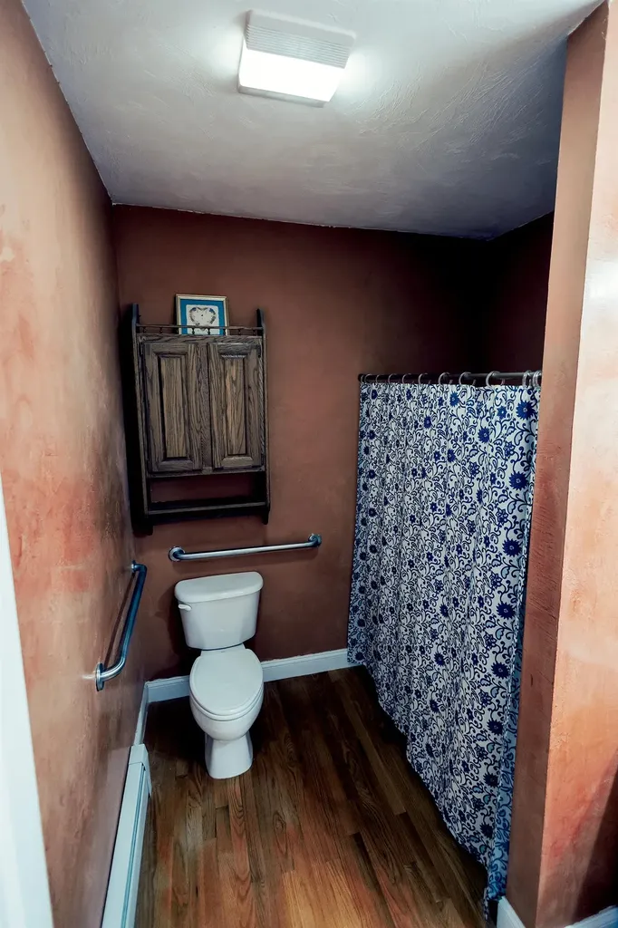 19 Melissa Circle Pelham NH 03076