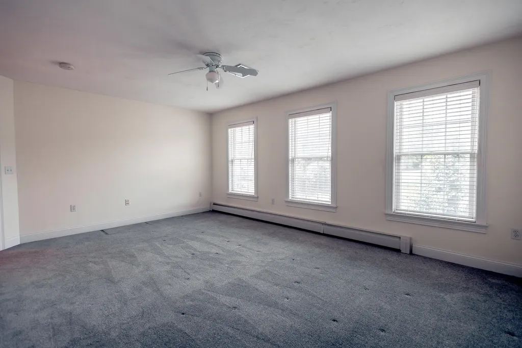 19 Melissa Circle Pelham NH 03076