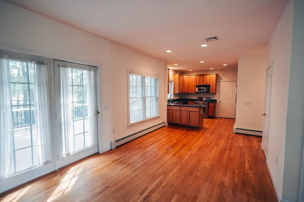 19 Melissa Circle Pelham NH 03076