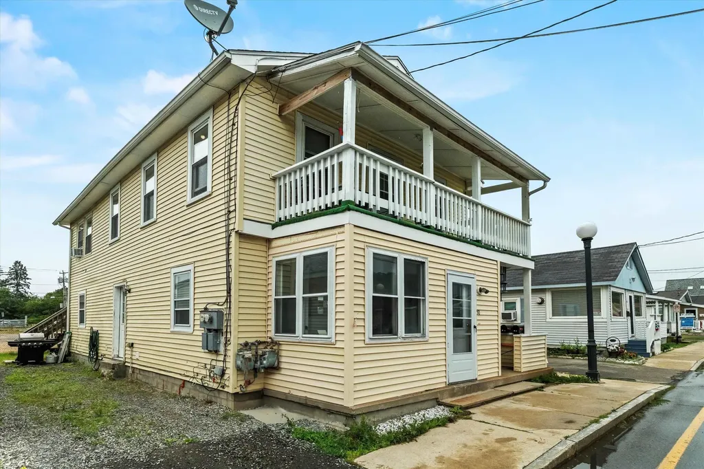 50 Highland Avenue Hampton NH 03842