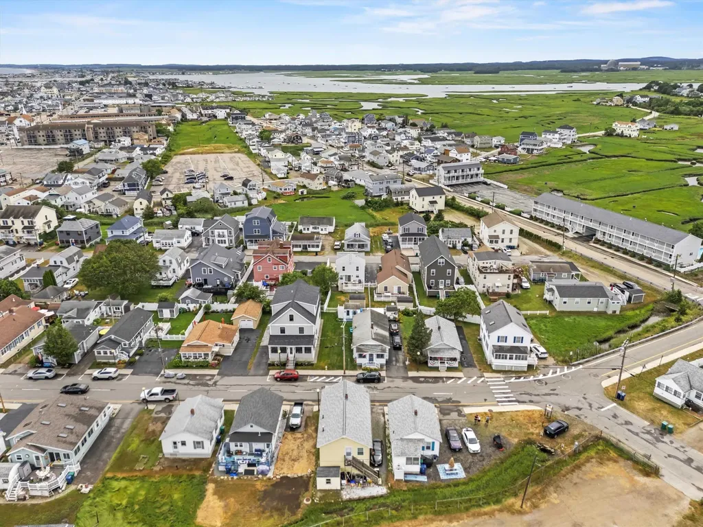 50 Highland Avenue Hampton NH 03842