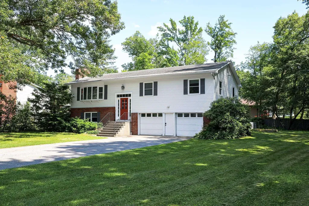268 Rudgate Road Colchester VT 05446