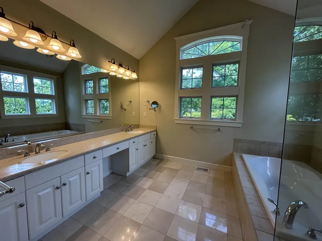 94 Linden Road Hampton Falls NH 03844