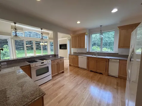 94 Linden Road Hampton Falls NH 03844