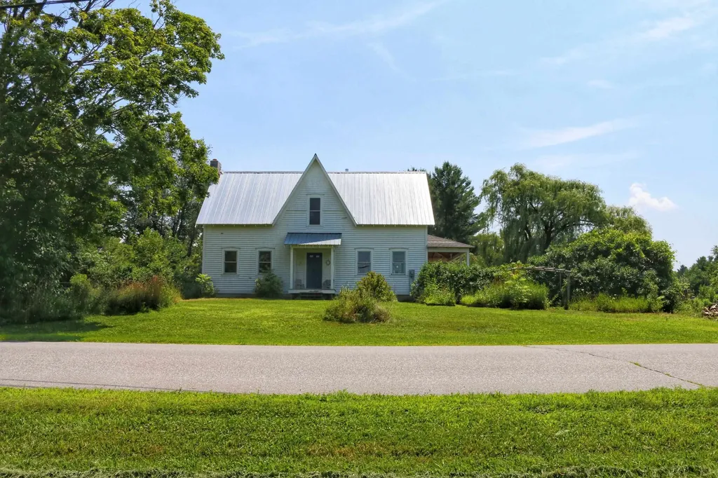 576 Sodom Road Georgia VT 05468