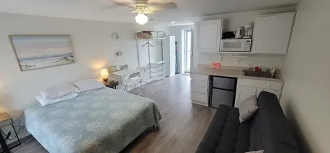 6 Ashworth Avenue Hampton NH 03842