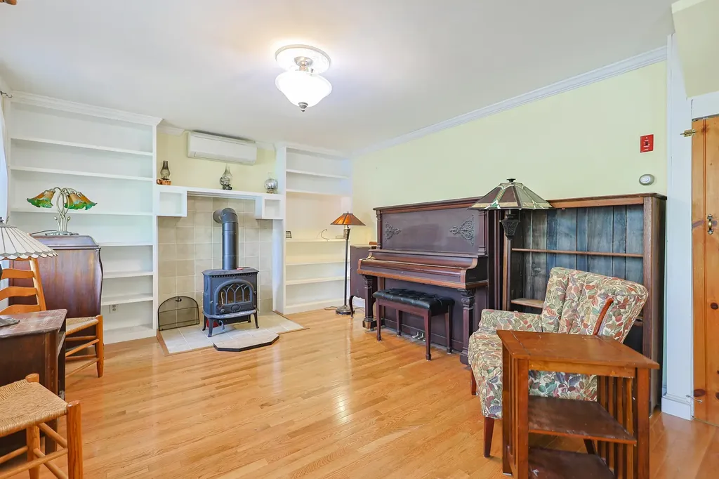 16 Channel Road Ossipee NH 03814