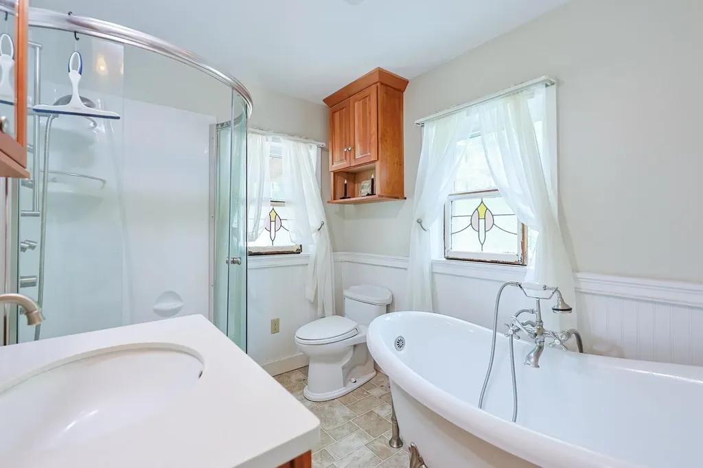 16 Channel Road Ossipee NH 03814