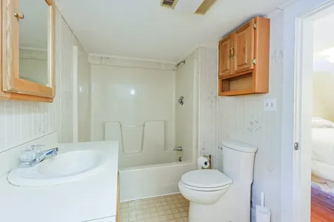 16 Channel Road Ossipee NH 03814