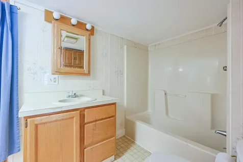 16 Channel Road Ossipee NH 03814