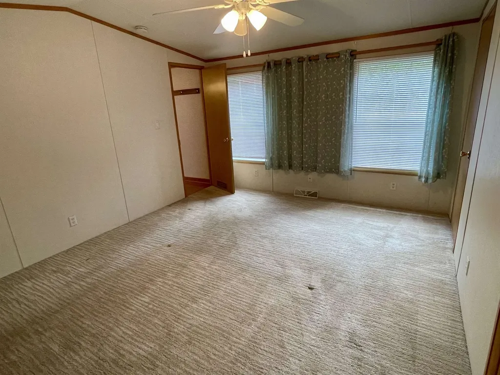 86 Bluebird Lane Lyndon VT 05851