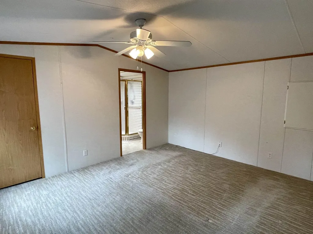 86 Bluebird Lane Lyndon VT 05851