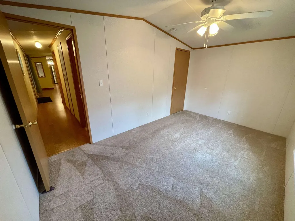 86 Bluebird Lane Lyndon VT 05851