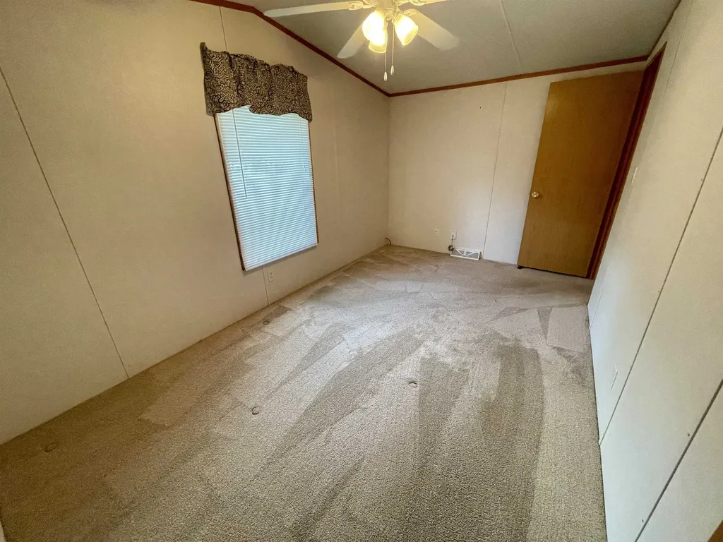 86 Bluebird Lane Lyndon VT 05851