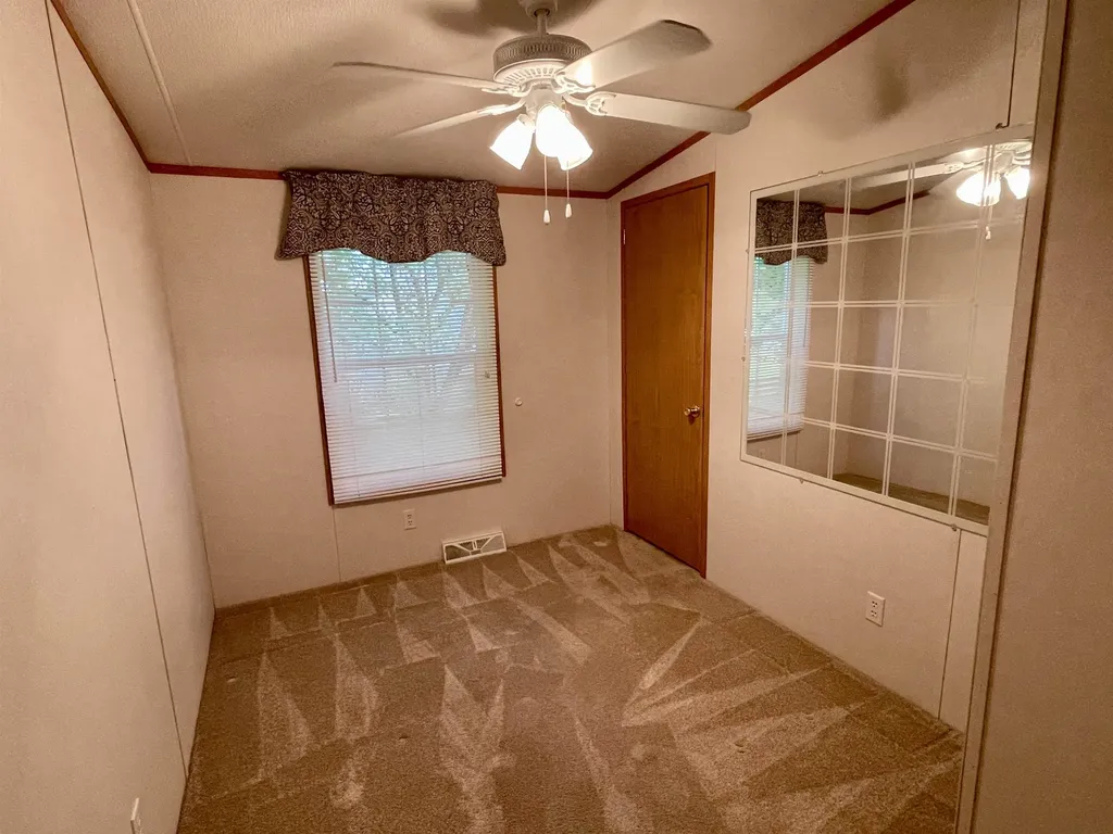 86 Bluebird Lane Lyndon VT 05851