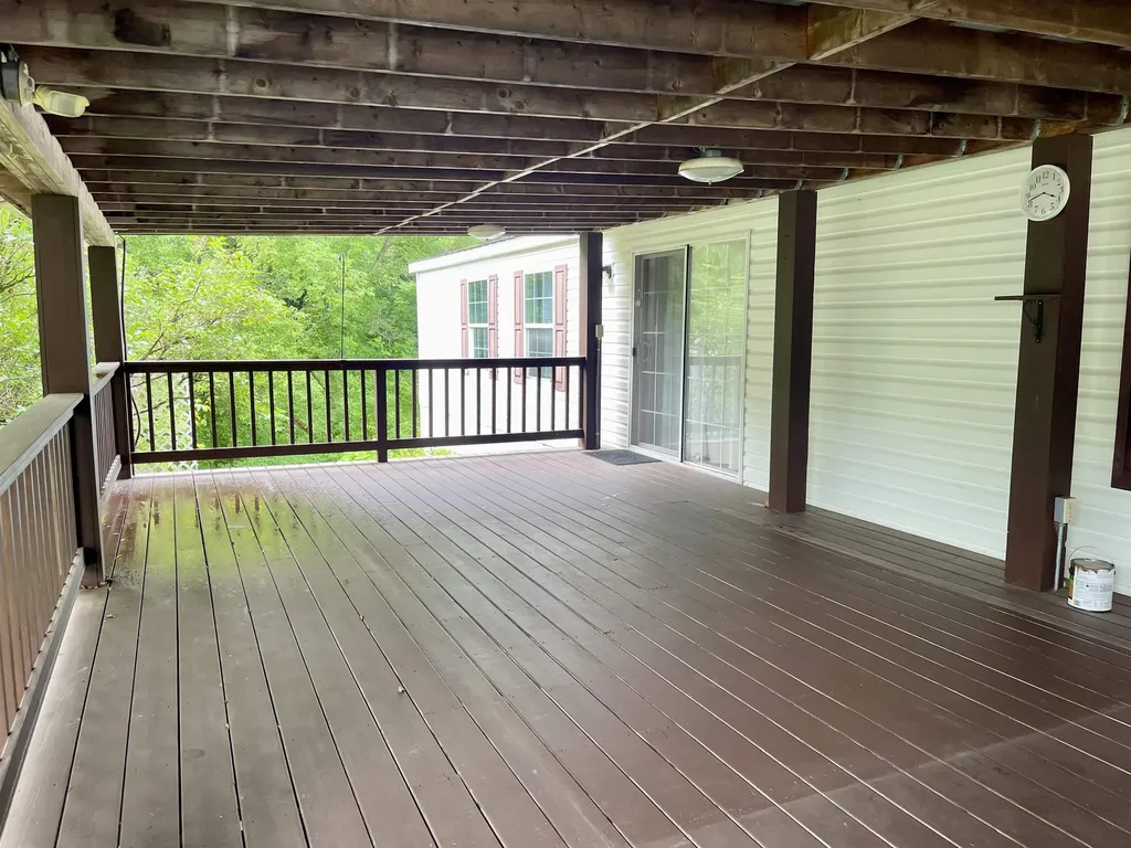 86 Bluebird Lane Lyndon VT 05851