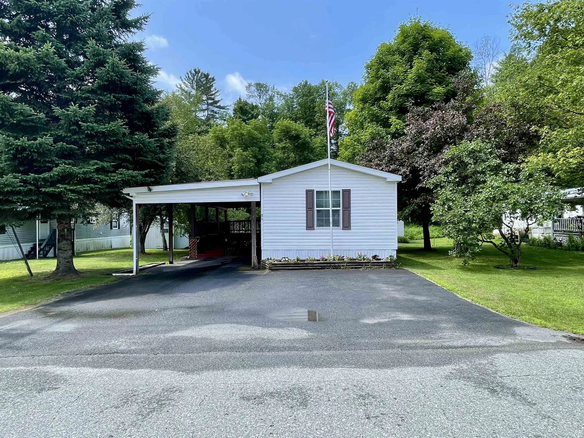 86 Bluebird Lane Lyndon VT 05851