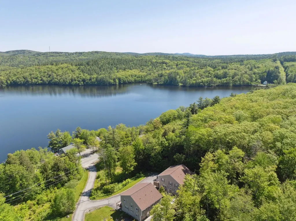 1376 Nh Route 11 Sunapee NH 03751