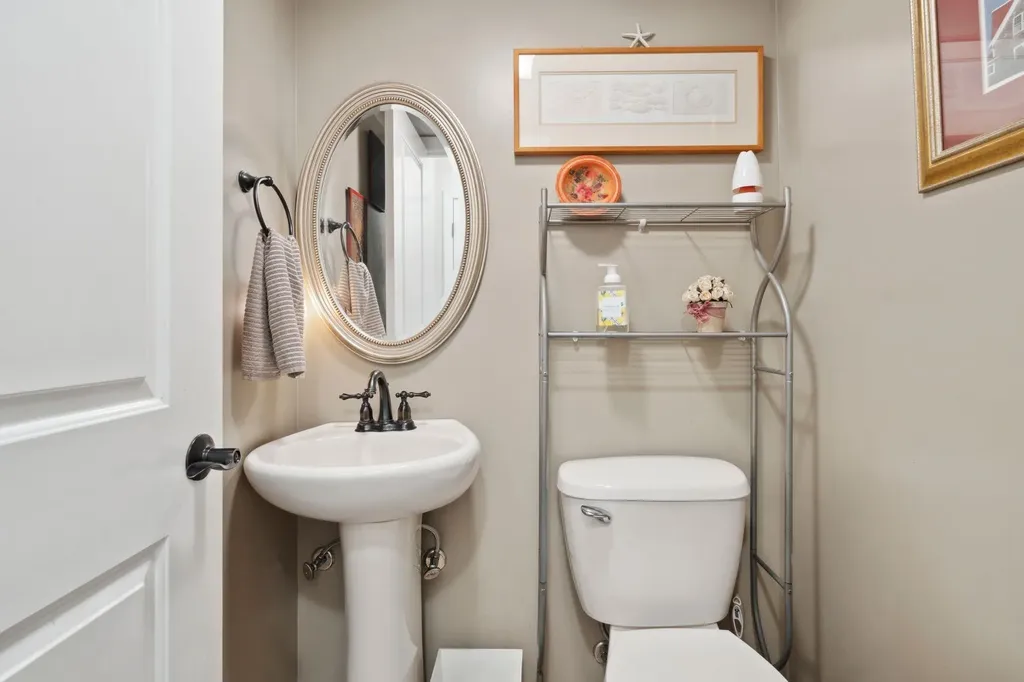 1376 Nh Route 11 Sunapee NH 03782