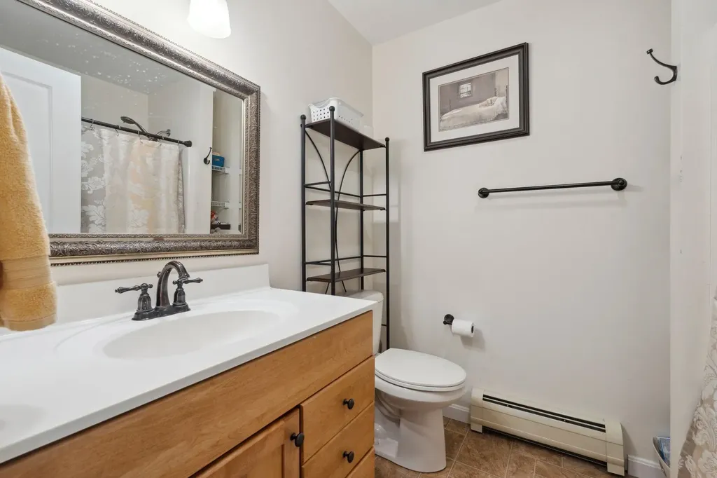 1376 Nh Route 11 Sunapee NH 03782