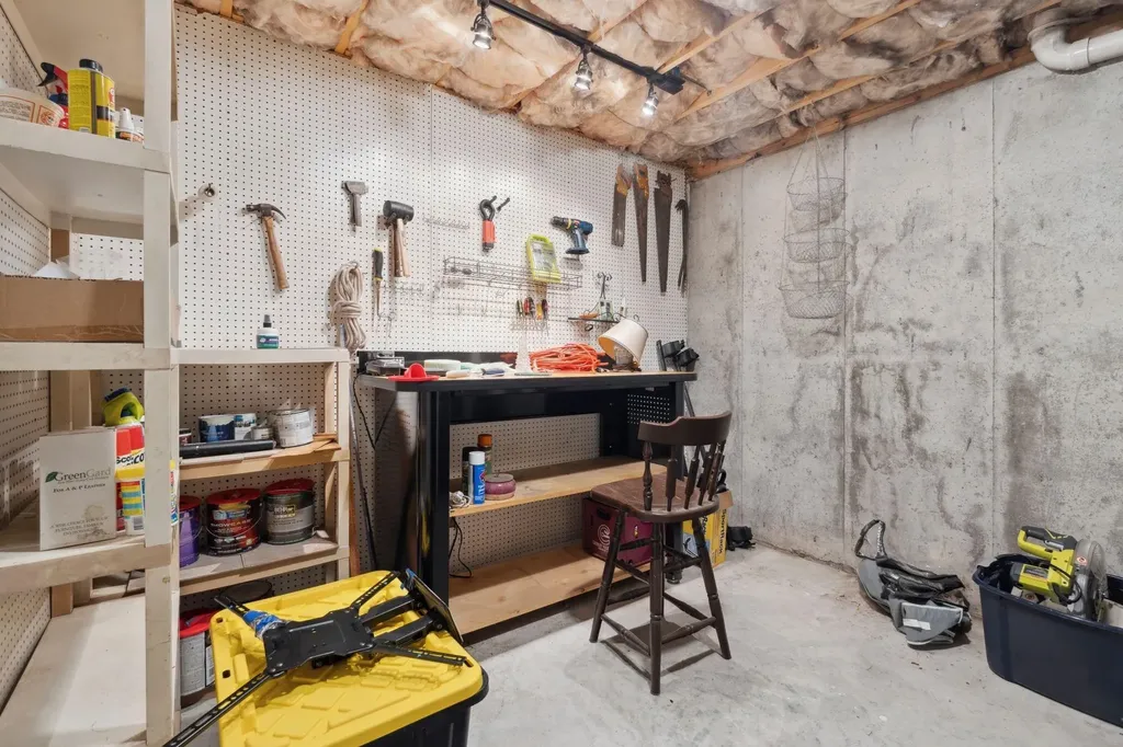 1376 Nh Route 11 Sunapee NH 03782