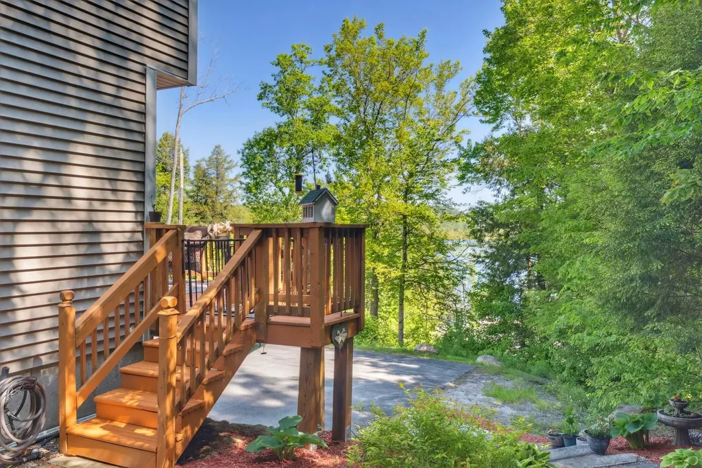 1376 Nh Route 11 Sunapee NH 03782