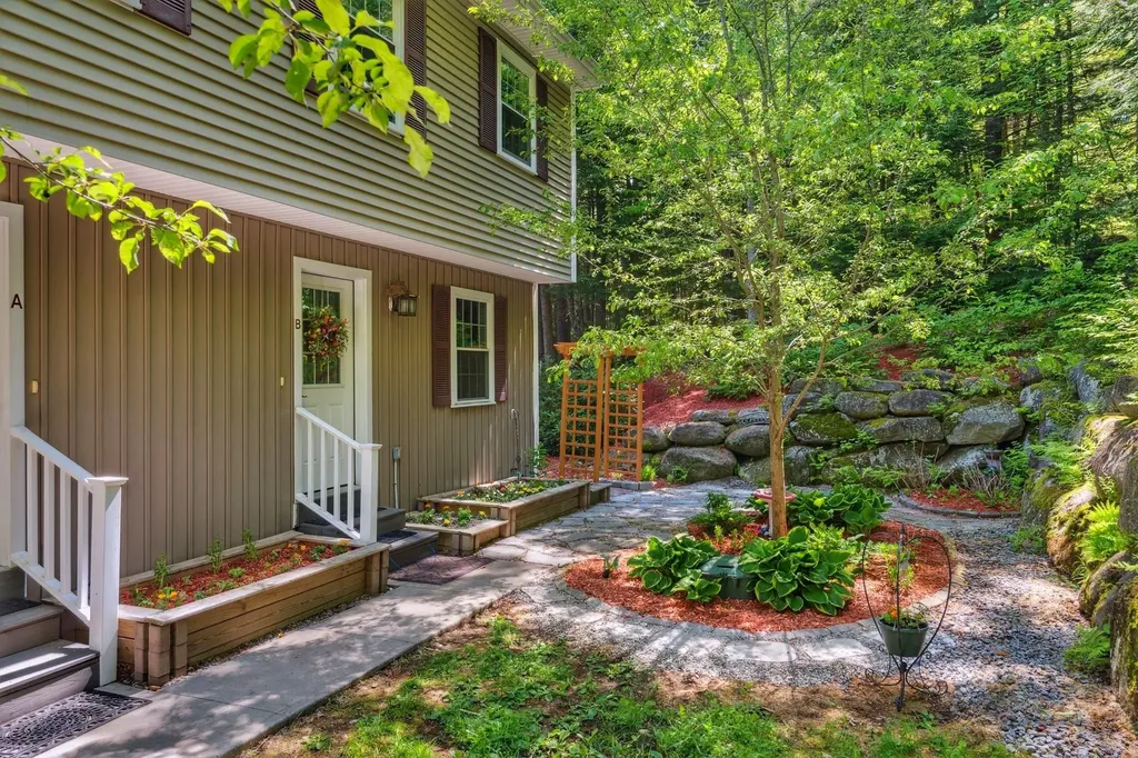 1376 Nh Route 11 Sunapee NH 03782