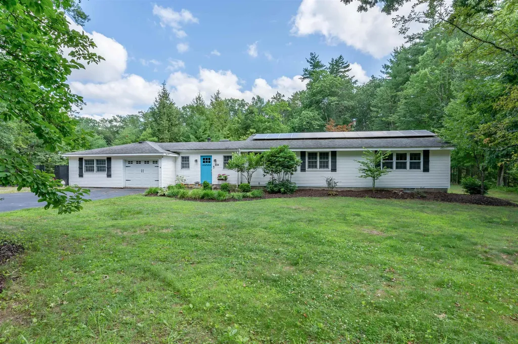 235 Pine Hill Road Hollis NH 03049