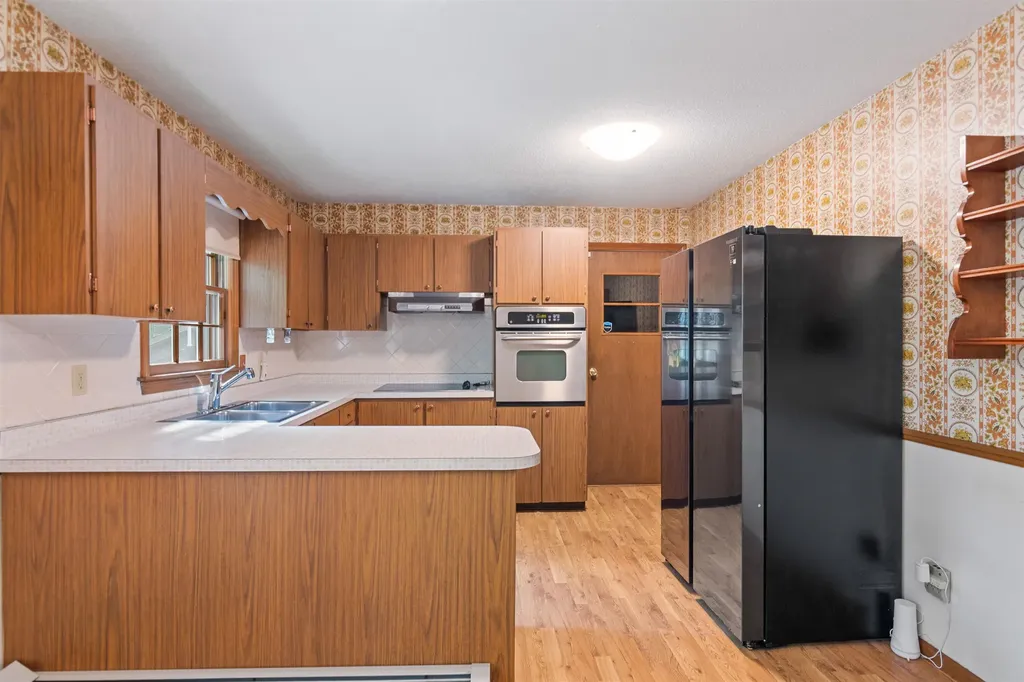 184 Colchester Point Road Colchester VT 05446